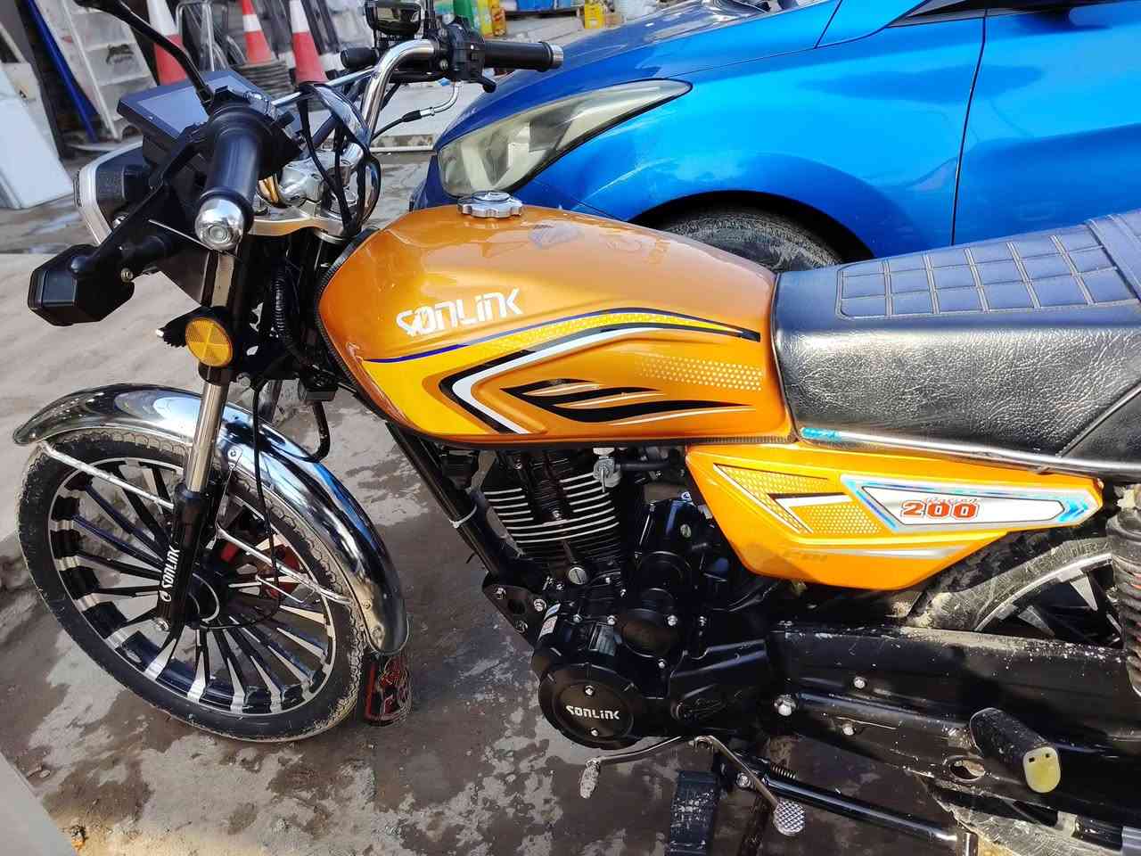 السلام عليكم دراجة سونك موديل 2025  محرك 200سيسي سلف تشغيل بصمه تحكم عن بعد
دراجة نضيفه  دشبول نص 📱يشتغل طافي 
اوراق بغداد
عنوان واسط العزيزية 
***********
