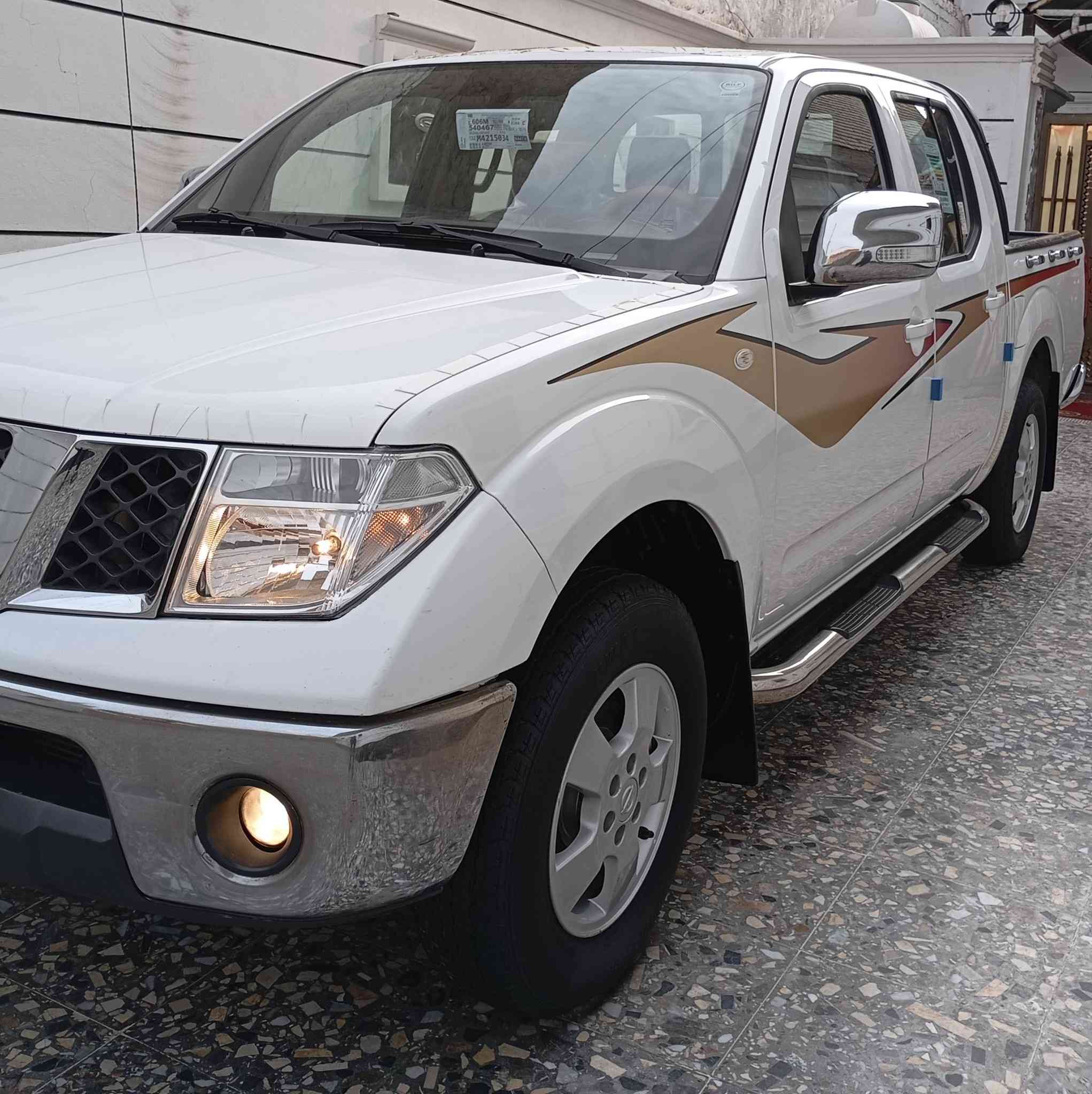 السلام عليكم بيكم نيفاره 2014 كفالة عامة السيارة ماشيه 61 حقيقي ع فحص بعدها بوضع الشركة كير ومحرك مكفولات تخم تاير صدر جديد تبريد ثلج شاشة تاب كامره مثبت سرعه حساسات رقم بغداد تحويل مباشر مكان السياره بغداد السعررررررر 137 الهاتف ***********....
