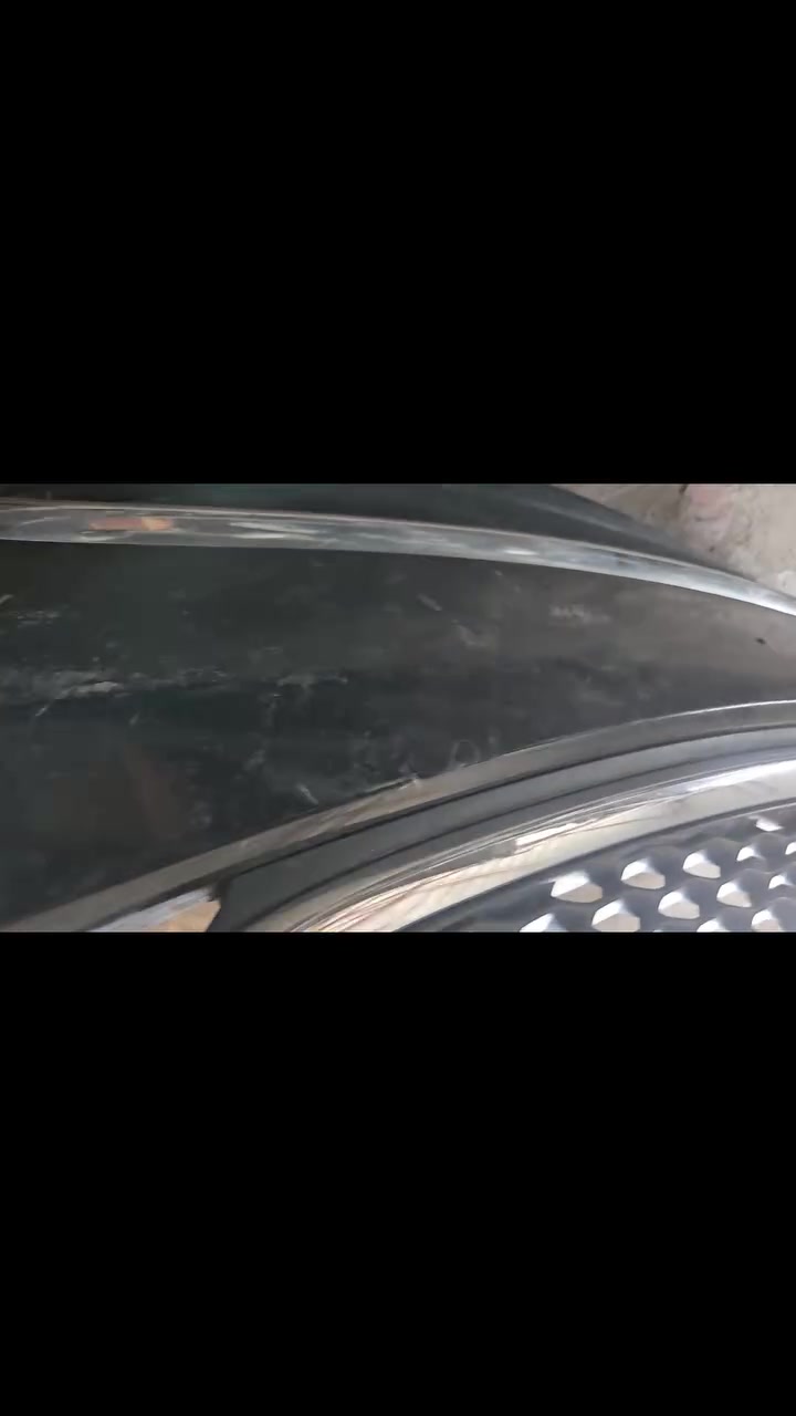 السلام عليكم  
دعامية c200  للبيع 
بلادية  هية والبوابات مال قطع  مابيها ضرر شي بسيط طخات بسيطة مال نقل واكلوبات الاشاير مكسورة 
***********    واتساب متوفر أيضا
