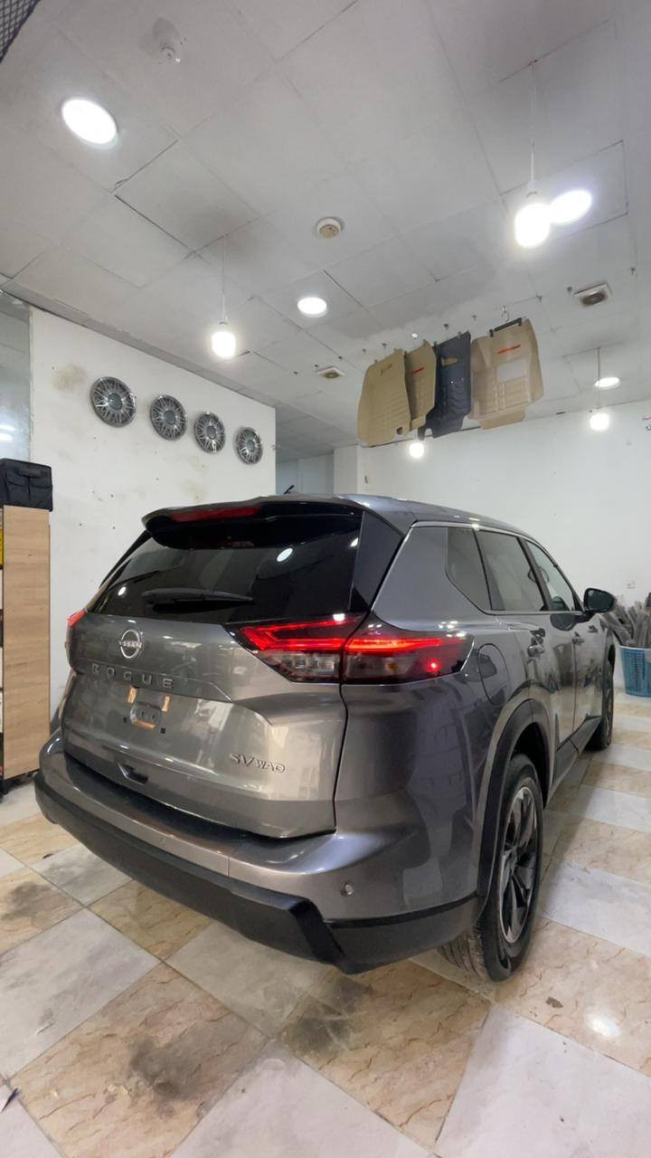 نيسان روج2024 SV AWD
ضرر.بدون سبوغ بدون دواخل 

ارباكات بلادی شريكه

رقم شاصي موجود بل منشوره

[hidden information] اتصل . واتساب
***********
سعر 147 ورقه مجال بسيط

38 الف ماشي

مواصفات SV

شاشه كبير

كاميره

بصمه

بابين بصمه

بريك بصمه

تشغيل ان بعد

حساس

رادار

كوشن هيتر

فورويل 4X4

سندوق كاربايي

تبريد مركزي

ويل كب كروم

تحديت سرعه

تحكمات ستيرن

حجركزوز بيلادي

بعد هواي مواصفات
