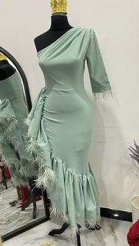 فستان مستعمل • مقاس ٣٨ • الدوره