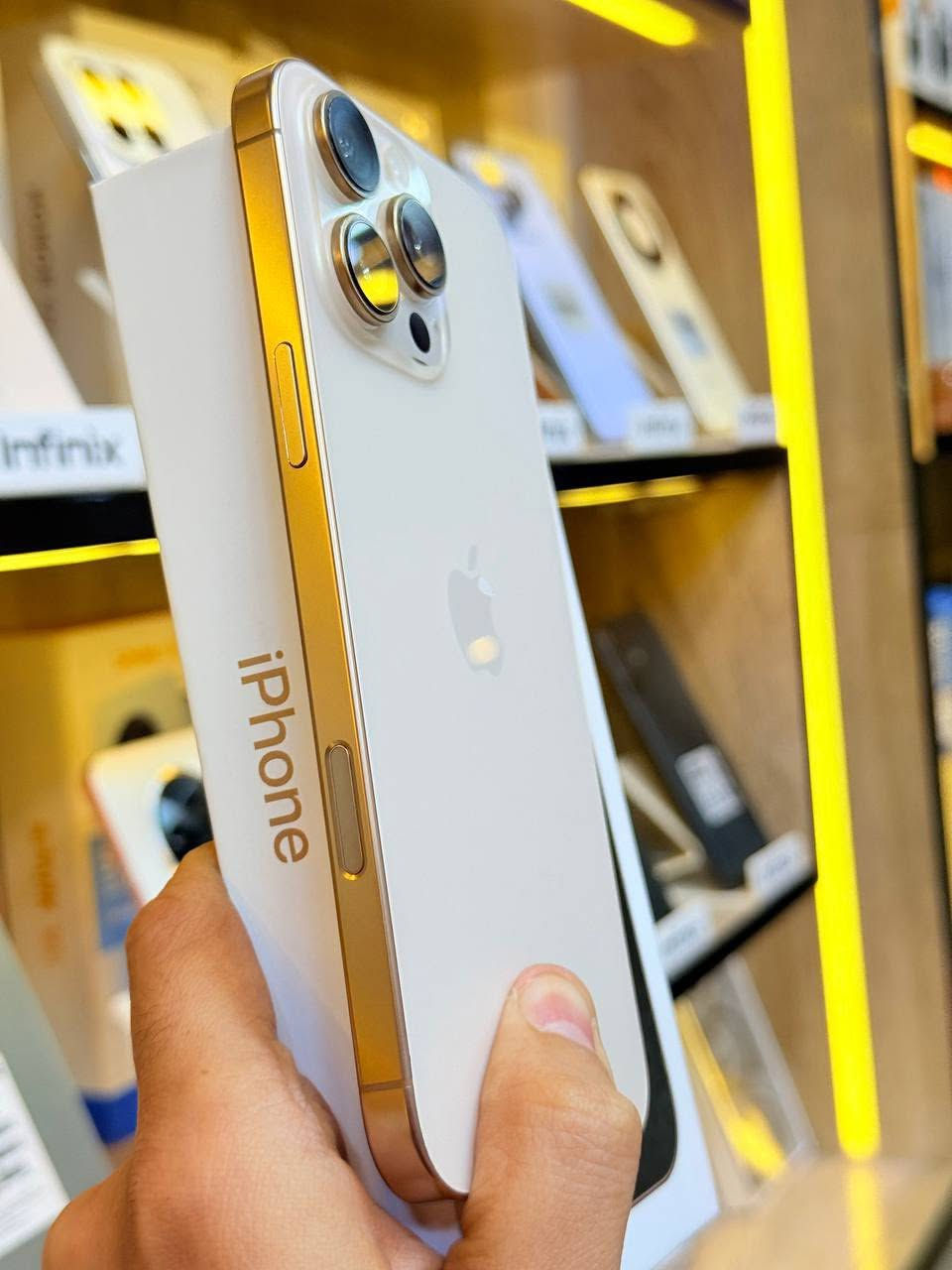 أيفون16 برو ماكس لون مميز ذاكره 512 ركز ذاكره 512 بطاريه 93 اعتبره فاتحه بيدك من كارتونه ممبدل بي شي مع ضمان 5 ايام نضافه 100‎%‎ كامل ملحقاته  وتر بروف عل حاسبه كله نورمل مكاني بغداد البياع شارع 13 مركز الريس للموبايل 
⭕️متوفر اقصاد رافدين منصه⭕️
السعر مليون و450 الف 

***********
