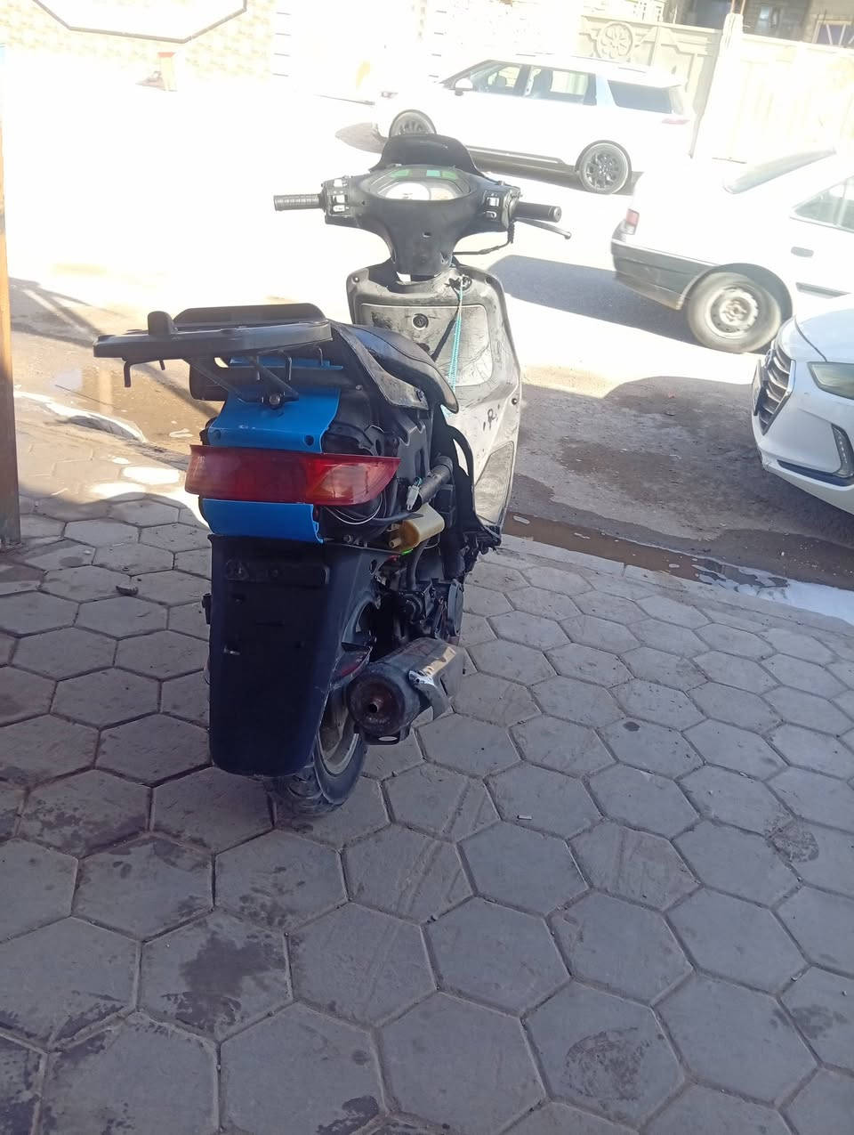 سلام عليكم ورحمه فراشه للبيع محرك مفتوح ملاح فول دراجه فول حلوه دراجه فحل  محركها ناعم حلو شراي تعال خاص او اتصل ***********مكاني نجف حي الوفاء
