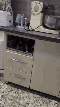 للبيع كاونتر مستعمل نوعية HDF الخارجي الداخلي المنيوم للاستفسار مراسلة واتساب على هذا الرقم***********
