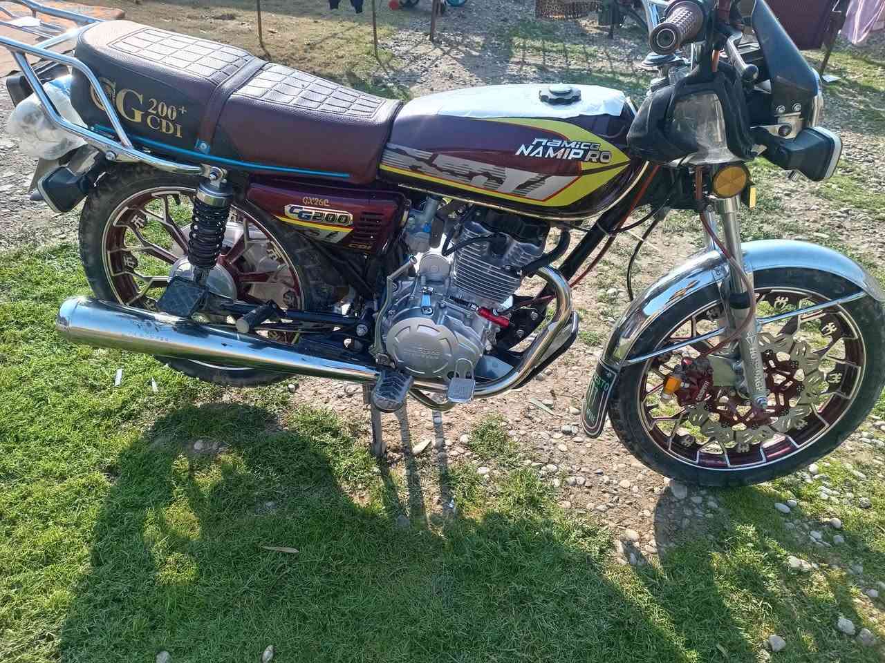 سلام عليكم
نامي برو خمسة گير للبيع موديل 24
گير محرك بشرط لا صرف لا بخار 
كهربائيات كله شغال 
الماطور حلوه و مرتبه ماشاءالله 
السعر 750 
***********
***********
