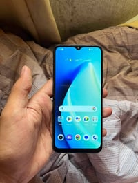 ريلمي c25 للبيع كله شغال مابيه عيب ذاكره 64 جهاز نضيف سعره 70 الف بغدا...