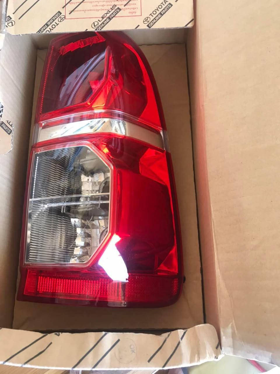 قطع غيار واكسسوارات هايلوكس 
***********
٠٧٤١١٠١١٠٠
