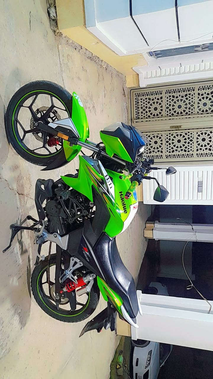 سلام عليكم هاوجي ديف للبيع موديل ٢٣ مسجل كامل مكفول كفالة عامة  سعر ٢١ وبية مجال للتصال ***********
