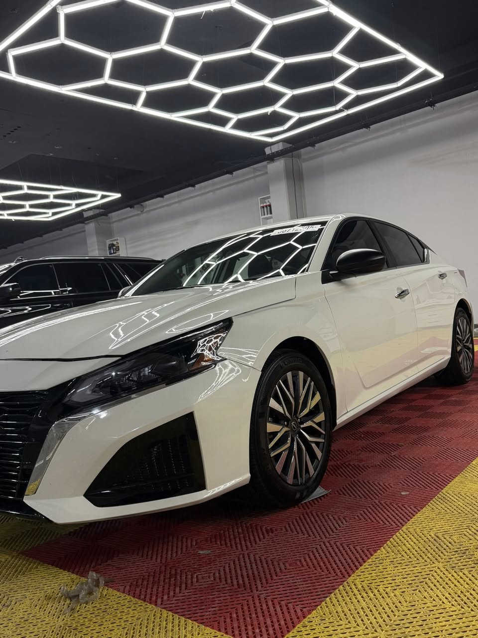 نيسان التيماا
موديل/٢٠٢٥

رقم كاتي

مواصفات/SV

شاشة 

كاميرة

حاسات

رادار٣٦٠درجة

اوتو بريك امامي و خلفي

كشين كهرباي

تشغيل ع بعد

تحكم ستيرن

ماشي١٠ مايل

ضررها فقط بونيد بدل تجاري و بونيد بلاد وياها بدون ايرباك بدون حادث سونر و صورة حادث مرفق بالمنشور

رقم شاسي1n4bl4dv9sn319485

مكاني كلار

***********
