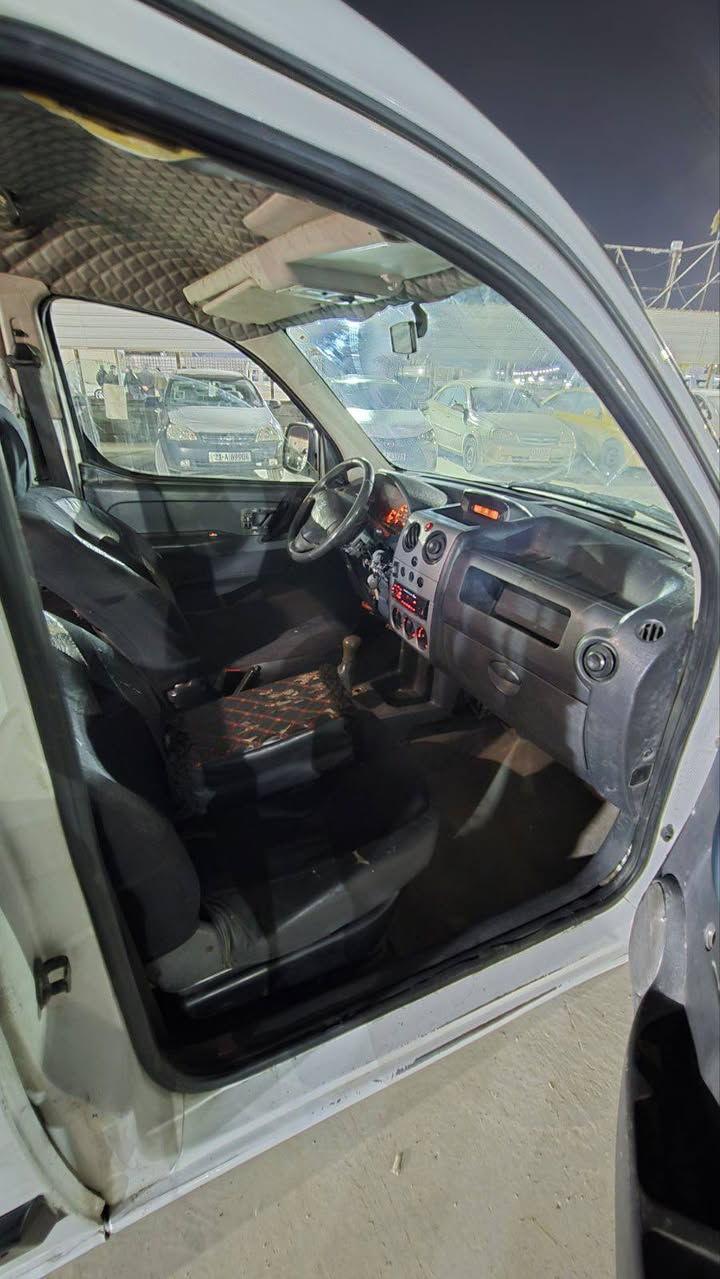 بيجو كرفان موديل ٢٠٠٩ مه كينه بنزين زو  باكه هيجي نيه سعري ٣٣ ورقه و مجال زماره موبايل *********** أربيل, العراق
