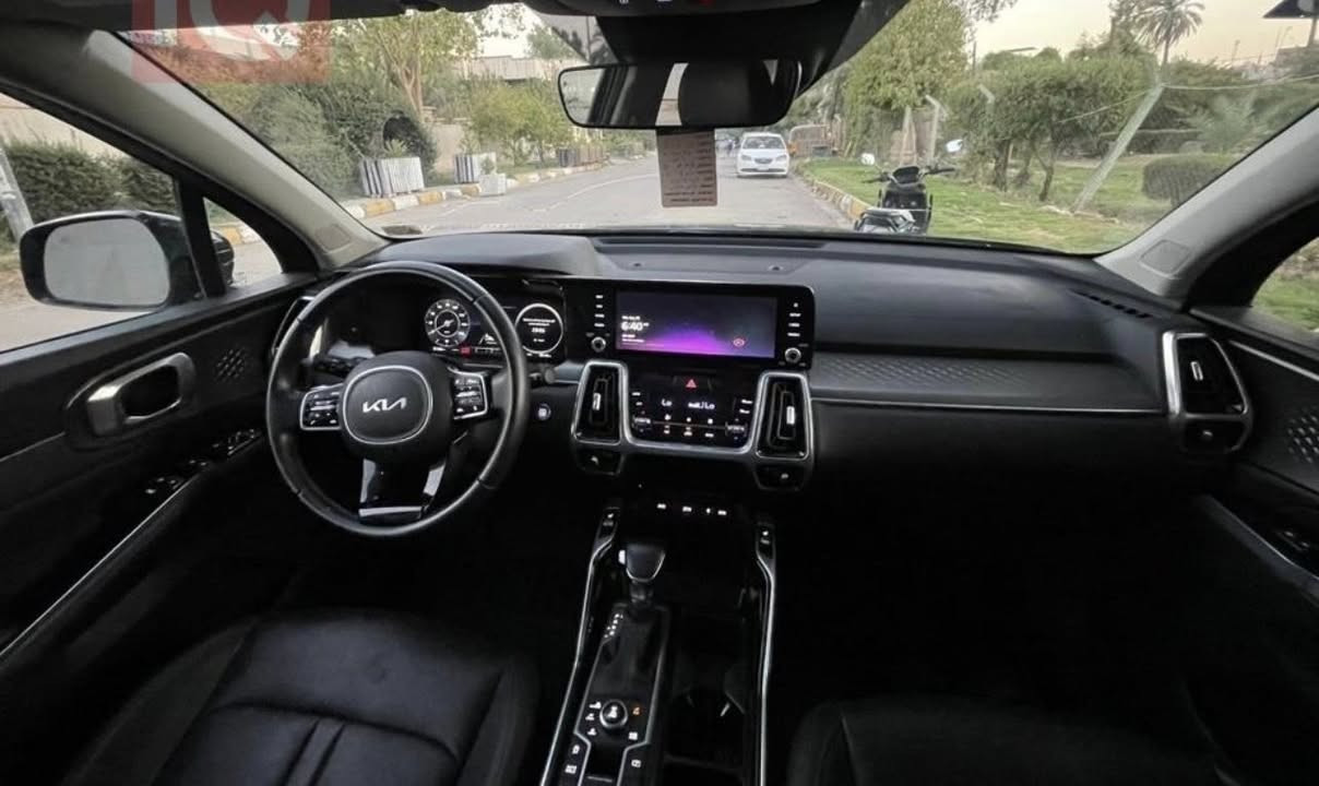 سورنتو امريكي 2023.       فول مواصفات
بنورما 
ويل 20
جلد Vip منفصل

      العداد (12mi) زيورو حادث بدون
 دواخل فقط جاملغ وبنيد.         
بأسمي.                
خارج نظيف جدا بدون شخوط بدون نواقص تايرات تخم جديد باتري جديد               واسط /الكوت ***********
السعر (260) بيها مجال 
مكينه 2500تيربو
