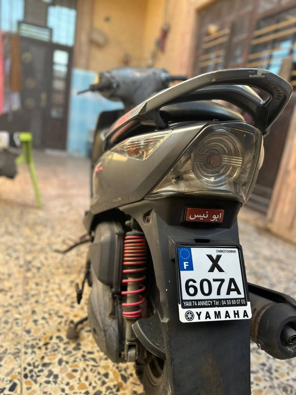 سلام عليكم ورحمة الله وبركاته 
دراجه ثعلب جيتي أر حديث فول
شاحنه يو إس بي وتايبسي دبل إشاره لايت عالي زنون وناصي اصفر 
بك لايت ليزر 
كهربائيات كلها شغاله 
دراجه كله مختمه رقم شاصي 
قبل شهرين منزلها من رمبه كابريترر كلها رمبه نكره وحده)
سعر950وبيها مجال رقمي ***********
