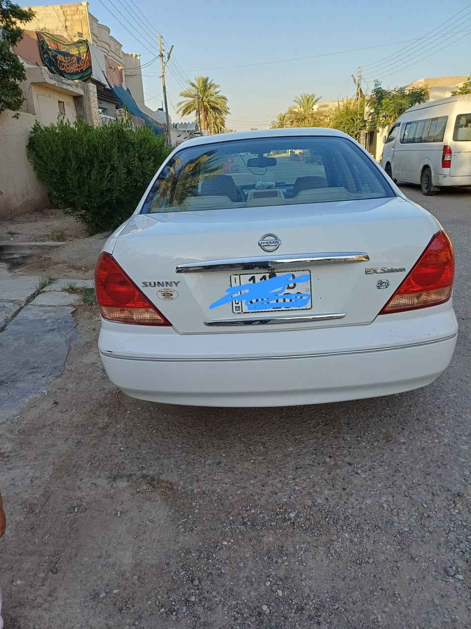 السلام عليكم نيسان سني 2008 سياره بسمي رقم بغداد انكليزي بيها جاملغات خلفيه اثنين صبغ والجنطه صبغ وجاملغ امامي واحد مكينه وكير كفاله وتبريد وتدفئه شغاله سياره جاهزه السعر 93 قفل 
العنوان ديالى المقداديه ***********
