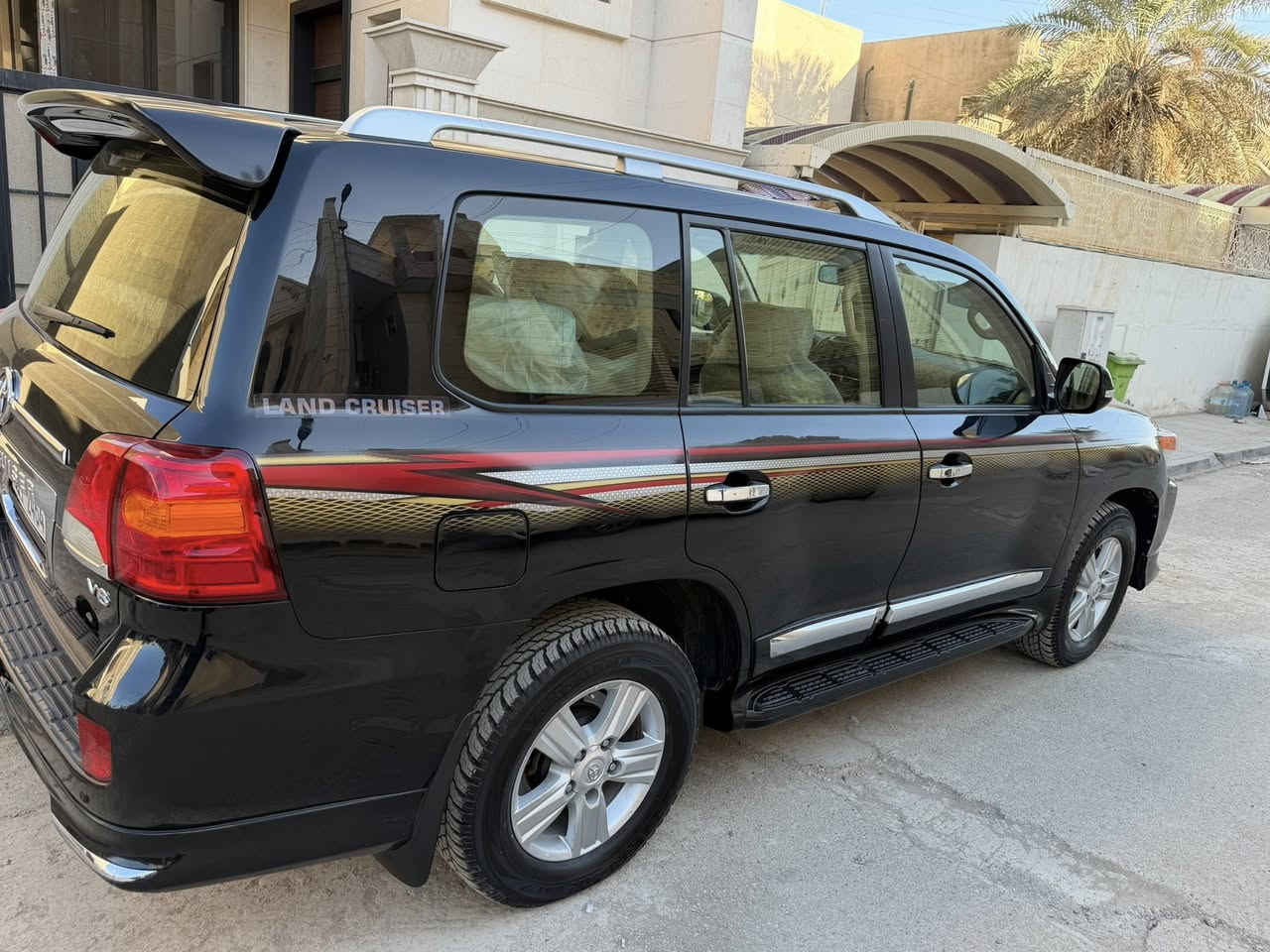 يالله السلام عليكم للبيع
لاندكروز 2012 اسود رقم بغداد الجديد

فول 1/1
كشن كهرباء
جلد
بصمه
بصمه ابواب
فتحه سقف
شاشة كبيره
8 ايرباك
 3 قطع تبريد
تحكم ستيرن
مري شفط
اشاير مري
ماشيه 185 الف
كير ومحرك على وضع الشركة ما مفتوح بيهن برغي 

#السعر_340ورقه وبيه مجال بسيط حك جيه 

العنوان بغداد زيونه 

السياره باسمي تحويل ثاني يوم او نفس يوم


**إذا كنت صاحب هذا الإعلان وتريد حذفه لأي سبب، رجاءا أرسل رسالة إلى الدعم الفني**