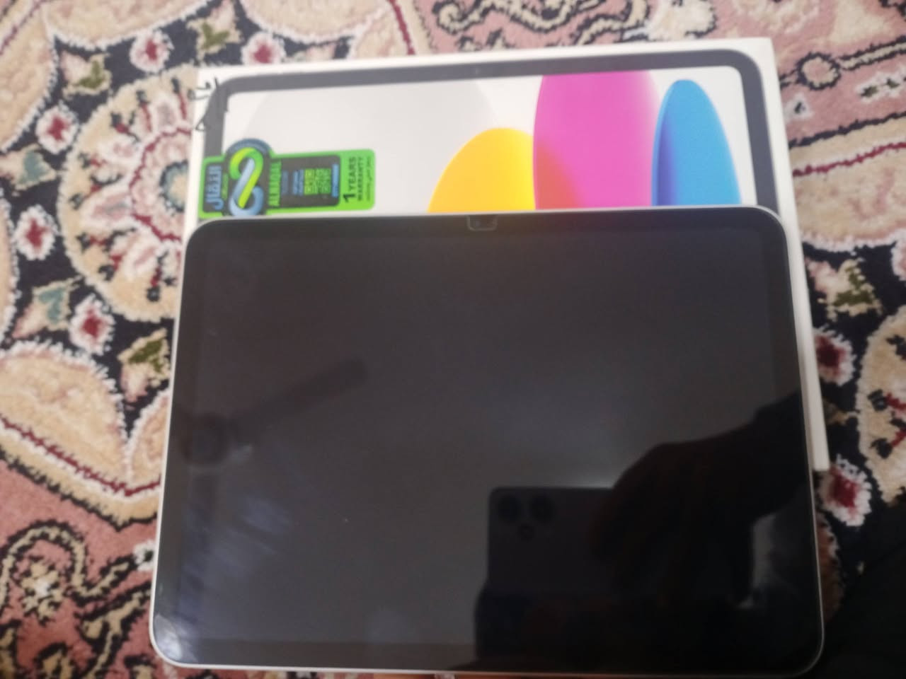 سلام عليكم عندي ايباد 11 معالج اي 16 
بعد بالضمان مثل ماموضح كدامكم عدد دورات الشحن 87 
زلغ واحد مابي ملحقاته كامله شرط مال الجهاز نفسه الاصليات شاحنه والكارتون السعر 400 وبي مجال بسيط 
رقمي *********** مكاني بغداد المدائن سلمان باك ماعندي توصيل تجي وتفحص يمي وكل الهلا بيك
