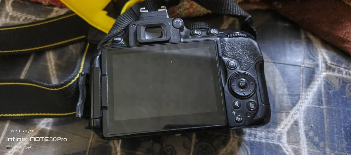 نيكون D5300
زوم 70/300اوتو غير شغال فقط منول
درع جيلاتين اصفر
حزام كتف اصلي
حقيبه كبيره كامله
كيبل نقل الملفات
شاحنه اصليه 
بطاريات 🔋2اصليات 
شاشه قلابه مواصفاتهه راقيه
مكان نجف  الكوفه سعر 300وبيهه مجال
نظافه ٩٠/١٠٠


**إذا كنت صاحب هذا الإعلان وتريد حذفه لأي سبب، رجاءا أرسل رسالة إلى الدعم الفني**