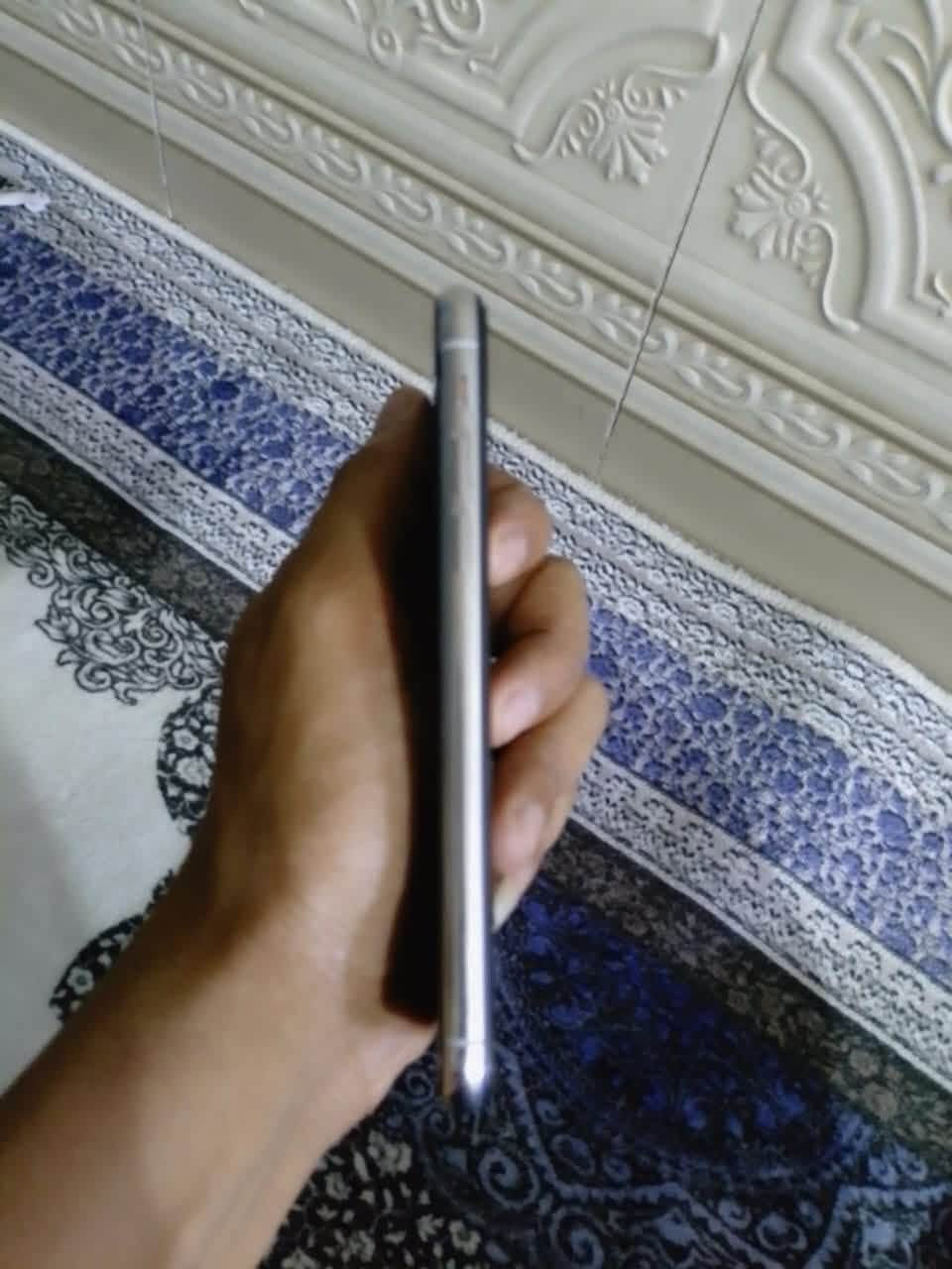 السلام عليكم ايفون اكس اس للبيع جهاز نضيف استخدام شخصي امبدل بطاريه ١٠٠٪؜او امبدل شاشه  والضهر بي فطر السعر خاص واتساب فقط ***********
