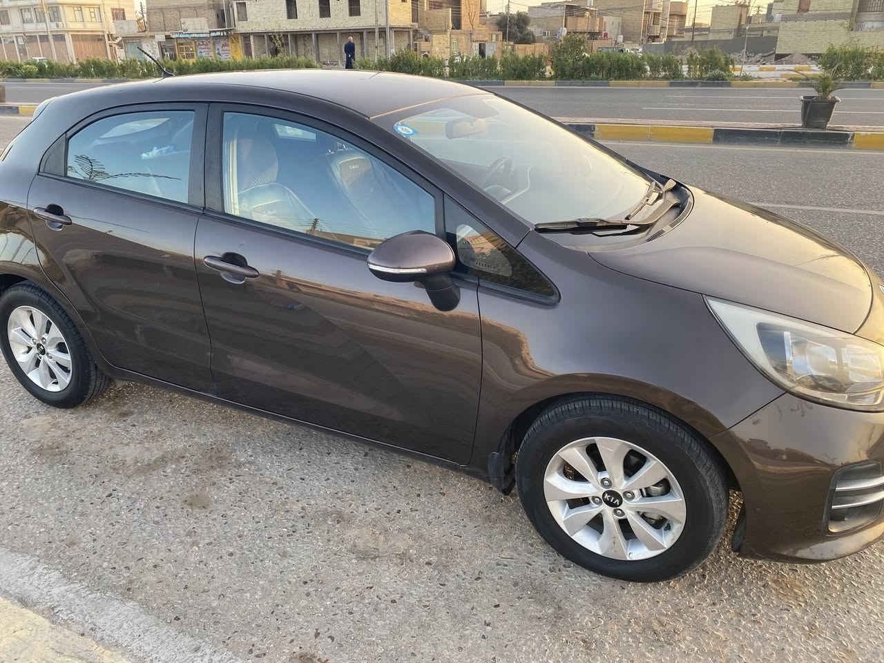 سلام عليكم كيا ريو موديل 2016 وراد خليجي السياره كلين بدون اي كلام صبغ وحادث فقط بارد بل جاملغ الامامي مري شفط اشاير بل مري تحكم ستيرن 1600 دوش رقم بغداد دولي بأسمي هزه جديده 5 ويل كب ماشيه 52 (***********)واتساب (بغداد)السعر 97
