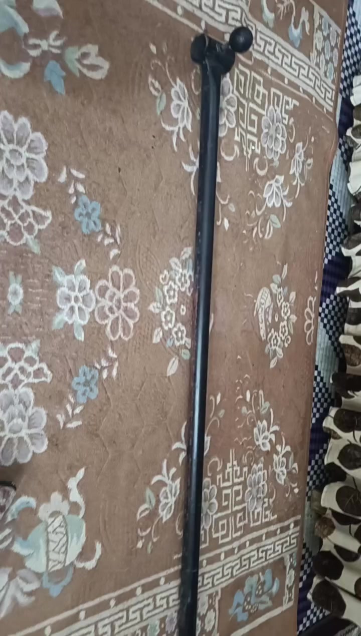 السلام. عليكم اخوان. هذ مال محجر مال سياره صاحبه ناسي موجود يمي
الاتصال ***********
