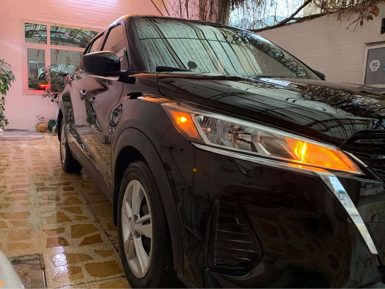 نیسان کیکس مۆدیل (٢٠٢٣)وارید ئەمریکی (١٨)هەزار رۆیوە پشتو پێش کەپس تەنیا ١پارچەی سبوخە  بێ داخلی بێ قنجو قۆپ بێ تعدیل سیارەیەکە نموونەیە لە جوانی لە نوێی ماسەفات (s+)مەکینە  کارەبایات گیر هەموو شتێکی بەشەرتە شوێن هەولێر ژمارەی مۆبایل (***********) ….ئەگەر مشیتەری تەلە فۆن بکە… أربيل, العراق
