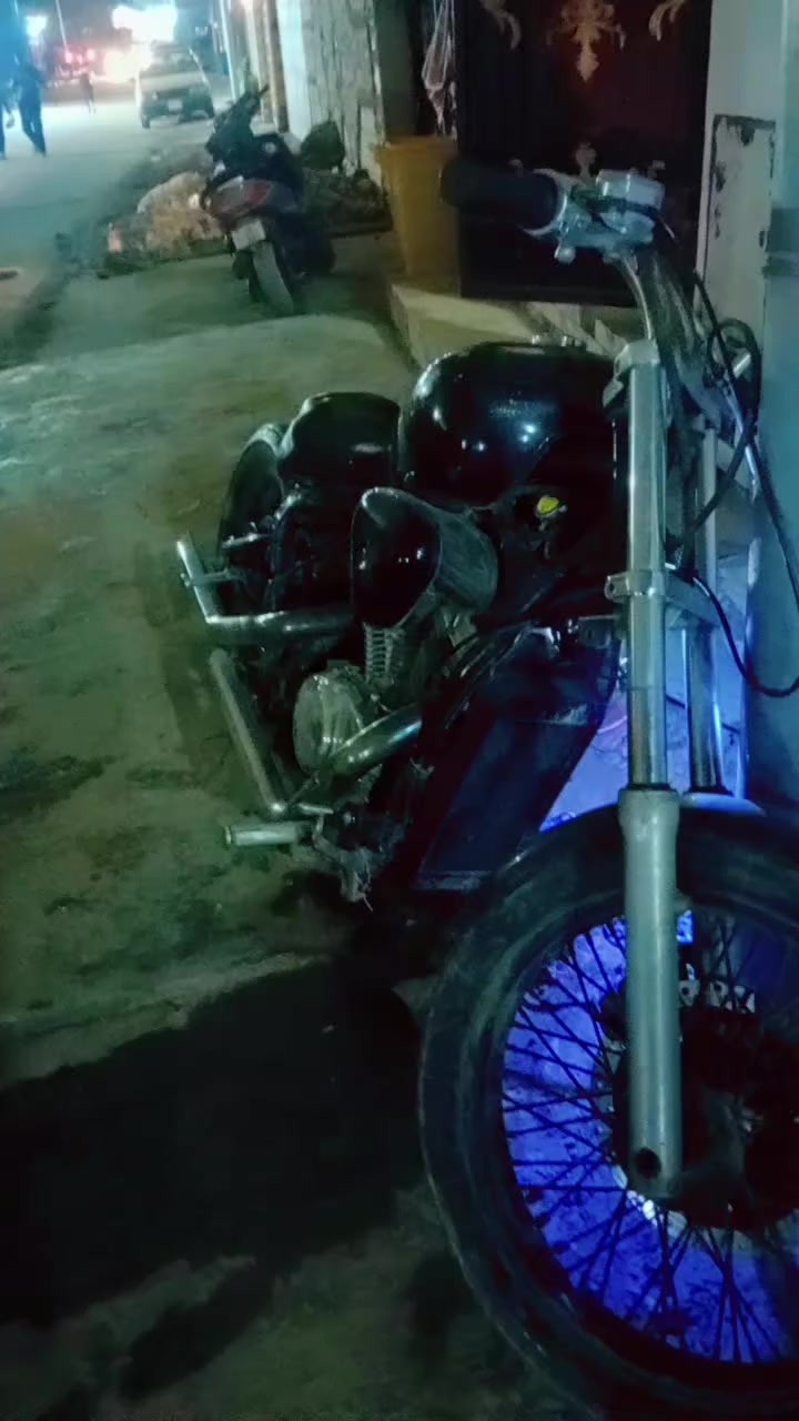 سلام عليكم هارلي ستد 400 ببر دراجه معروضه للبيع قفلهة 500 كوم حديد ابيع او مراوس بمكاس عدله او ماكس بوليس حسب لقناعه مكاني بغداد صيطرت شعب 💞🍇


**إذا كنت صاحب هذا الإعلان وتريد حذفه لأي سبب، رجاءا أرسل رسالة إلى الدعم الفني**