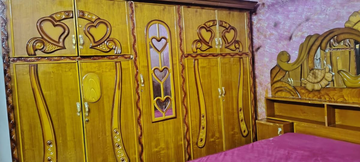 غرفه صاج 5ابواب ملحق السعر 550 ألف المكان الحسينيه الراشديه بغداد يوجد توصيل بل اجره  التواصل على الرقم ‏‪0774 056 3447‬‏
