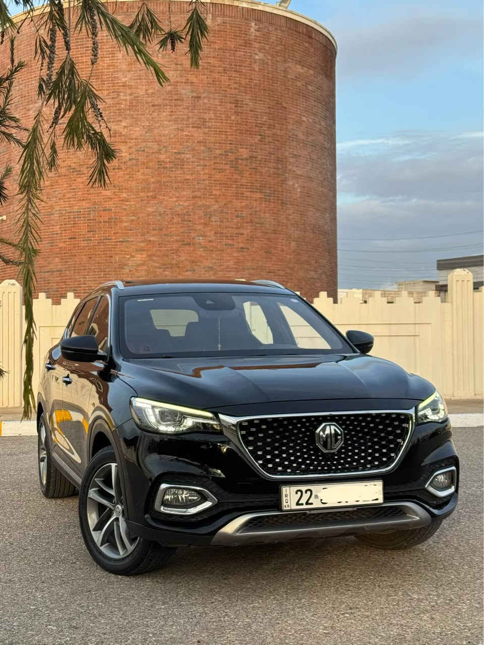 Mg Hs 2022
مواصفات تروفي فول فول ®️

🔴بانوراما 
🔴كيج الكتروني 
🔴كشنات رياضي + جلد 
🔴داخل احمر 
🔴صندوق شفط 
🔴شفتات ستيرن 
🔴دكمة سوبر سبورت بلستيرن 
🔴ليد داخل متغير الوان
🔴كشنات كهرباء 
🔴اوتو هولد 
🔴كشنات تدفئة
🔴رادار خلفي +جانبي
🔴حساس خلفي 
🔴مودات قيادة 
وباقي هواية مواصفات 

بدون صبغ بدون ضرر 

✔️كير محرك تبريد صدر كلة بشرط 

🪪رقم سنوية جديد 

📍مكان السيارة اربيل 

💵السعر 132 
📞***********📞 أربيل, العراق
