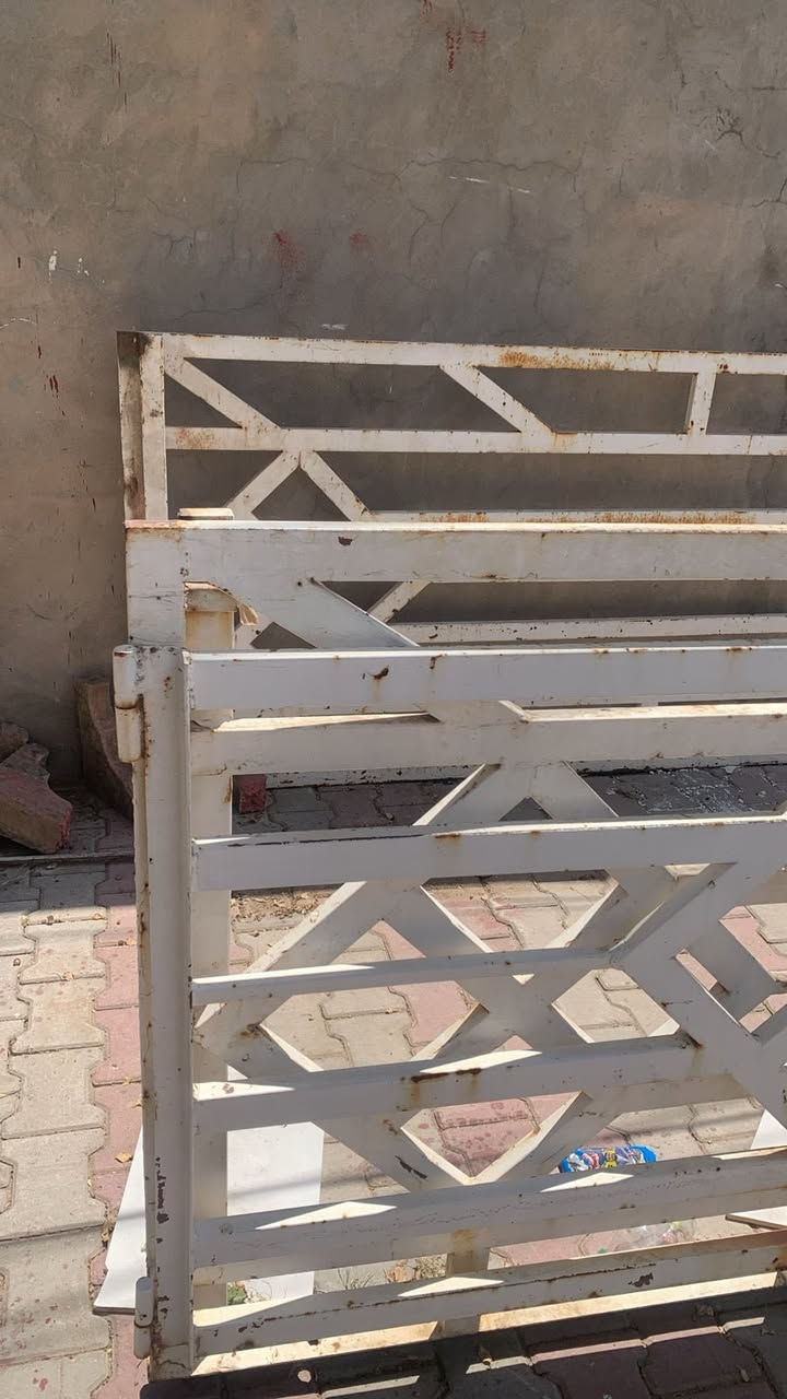 محجل للبيك كيا بنكو ٢٧٠٠ 
***********
