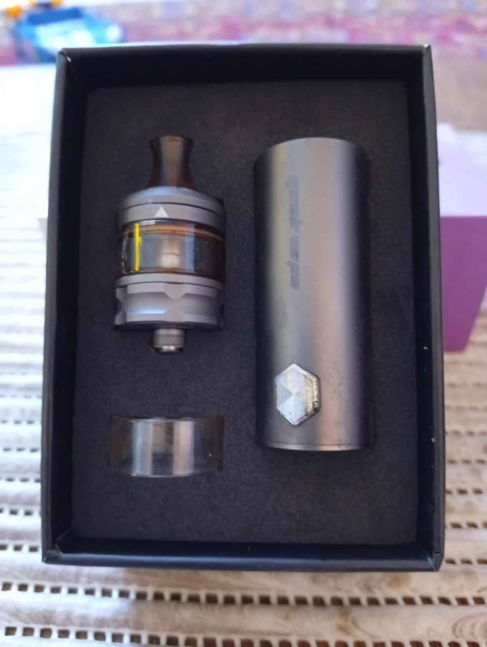 السلام عليكم  للبيع مجموعه فايبات شحن وتانكات وفلاتر العدد ٩ والتانكات ١٣ بيعه كامله مكاني بغداد الاتصال *********** بغداد, العراق
