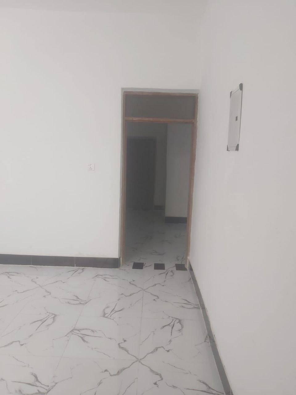 سلام عليكم 

▪️دار زراعي للبيع 

▪️خدمات ماي كهرباء شوارع تبليط 

▪️مكان سوق الشيوخ حي الجوادين بلقرب من معمل الموطة

 المساحة 140  

▪️يتكون استقبال و مدخل و غرفتين
و صالة و مطبخ و صحيات وساحة 

▪️السعر 43 وبيهة مجال

▪️الاستفسار واتساب او الاتصال على رقم التالي

▪️***********
▪️سيد حسن الموسوي  

▪️مكتب الاحرار شارع البصرة يم جزرة مبايلات القديمة
