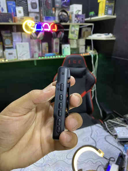 مني كاميرى هاي النوعيه الثانيه لتصوير الفلوكات والمغامرات لاصحاب الدلفري والبايسكلات شحن تايب سي تصورلك بدقة1080كامريتها قلابه 190درجه يجي وياها رام 32GBللطلب راسلنه واتساب ***********
