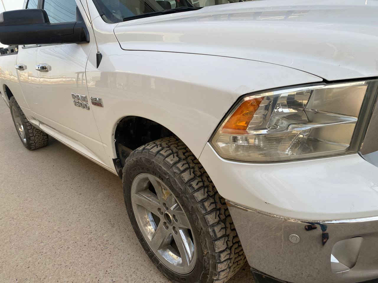 دودج رام  2016 للبيع  محرك 8 cylinder,5700 بدون بجم بجم كبس برغي ما مفتوح بي لغد شاصي مكفول طخع مابي ايربكات الدشبول كلها سليمه سيارة جاهزة من كلشي الصدر الامامي والخلفي لبارحا مبدله كرسي السائق كهرباء 3 حركات مكينه وكير مكفولات برغي ما مفتوح بيهن شرط الفحص كشنات امامي منفصل  تخم تاير قبل سبوعين مبدله جبلي تايلندي اصلي محجر كامل  وسيت اناره رباعي زنون  ويل كروم تحكمات ستيرين  4×4 فور ويل جامه خلفيه كهرباء حساس امامي خلفي شاشه tuch  نظام مانع انزلاق ABS نظام قفل السرعه المحدده  السياره بيها ادامه كامله بلكات جديده نوزلات مسطره جديد تبريد ثلج مري جنابيه اشاير  السياره بيها شلعه ماتنوصف السياره حادثها البدي الخلفي وشوي من دوسه الخلفيه وره باب السائق بدون بجم او صفاح  الباقي كله مكفول السعر ١٦٥ وبي مجال محدود  الصور كلها نزلتها بكلل تفاصيل مكاني بغداد
*********** اتصال
*********** واتس اب
