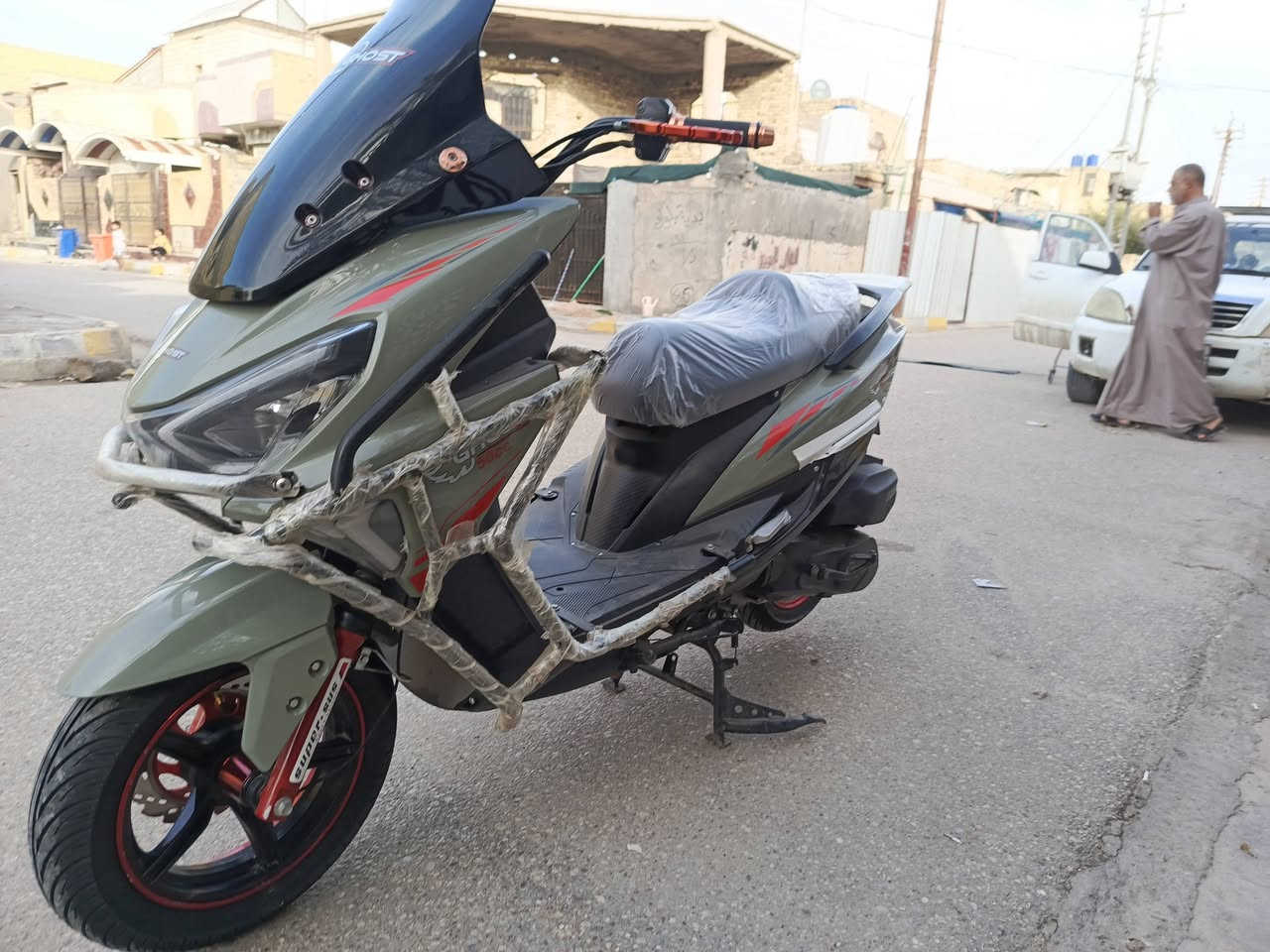 السلام عليكم ورحمة الله وبركاتة
دراجة Ghost صيني محرك 150cc مكفوله ماشيه 2000فقط مطلعهه من المعرض على ايدي جديده مابيها كل نقص لون مميز لايت عالي ناصي اشاير رباعي بگ لايت Led 
مكاني ناصريه الأسكان الصناعي 
السعر 850
للاتصال«***********»
