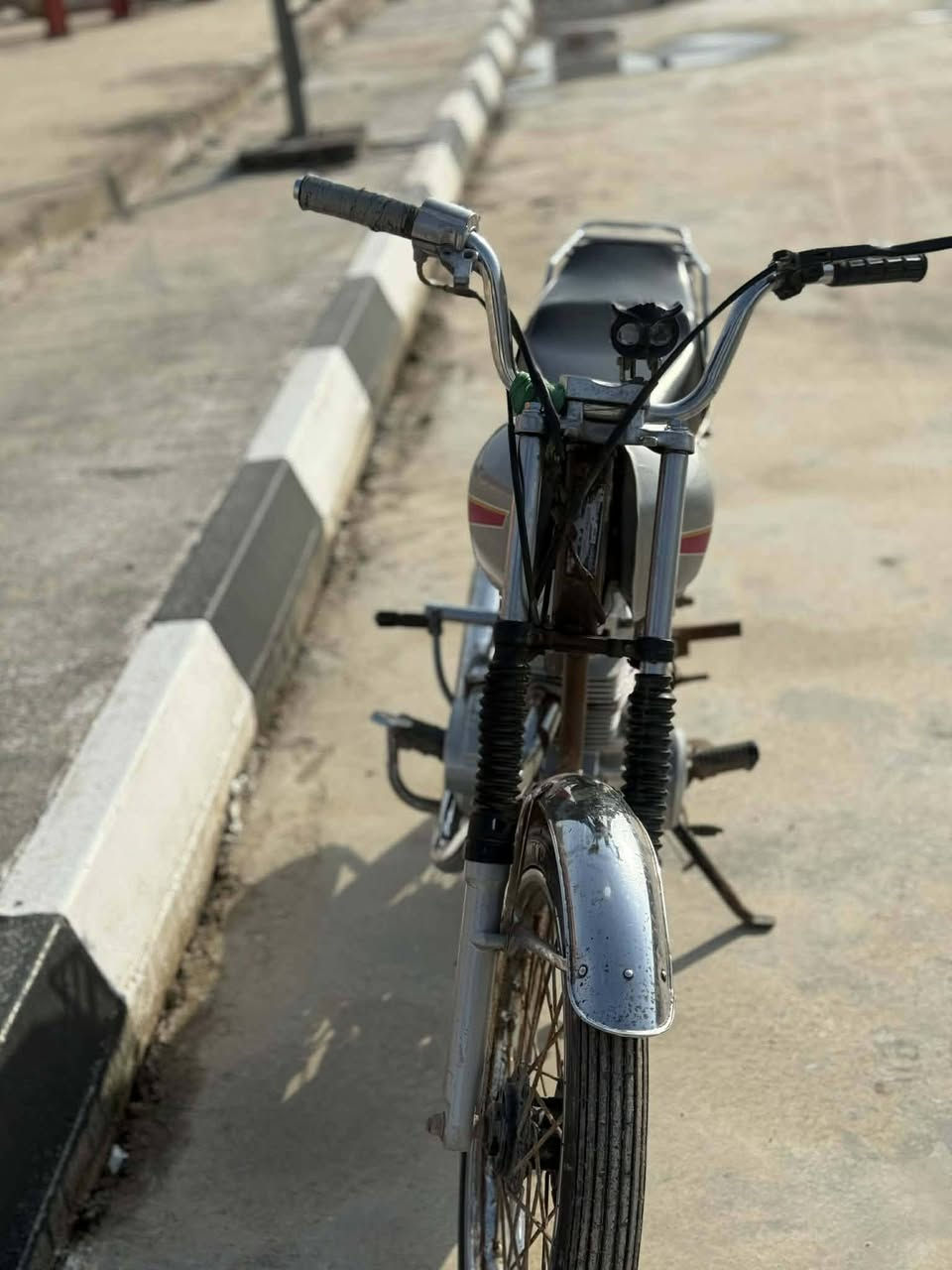 دراجه نامه موديل 15 اوراق كامله اصوليه السعر 700 وبيها مجال حك الجيه المكان +الفهو + المجري والشراي بي خير ويدلل الرقم (***********)
