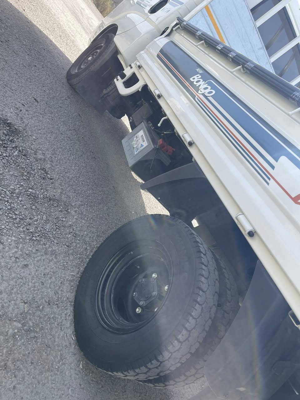 ‏سلام عليكم كيا حمل موديل 23 سيارة جديدة ماشي 40,000 مكينة قير تبريد كله جديد
￼ ￼ رقم السيارة بغداد مكان السيارة بغداد البلديات  ***********
