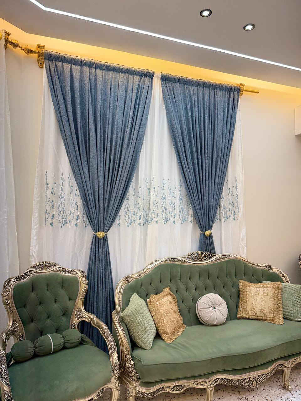 السلام عليكم تخم مصري جديد مستعمل شي قليل السعر مليون ٤٠٠  بي مجال شي قليل مكان بلديات شارع المصرف رقم التلفون ***********
