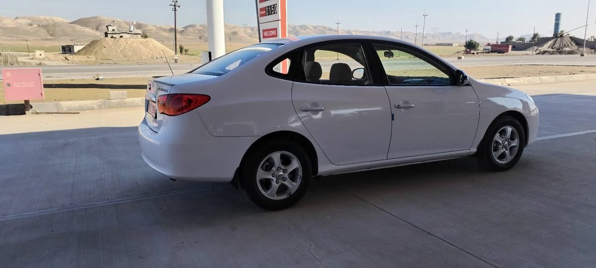 للبيع النترا 2011 خليجي أبيض ثلجي رقم سليمانية رقم وسنويه  وهزة كله جديد ماشيه 157كيلو  بيه جاملغ السايق صبغ فقط نفسه البلادي مصبوغ وما مفتوح بدون اي ضرر داخلي
مكان السيارة بغداد
السعر 117
رقم مبايل ***********
