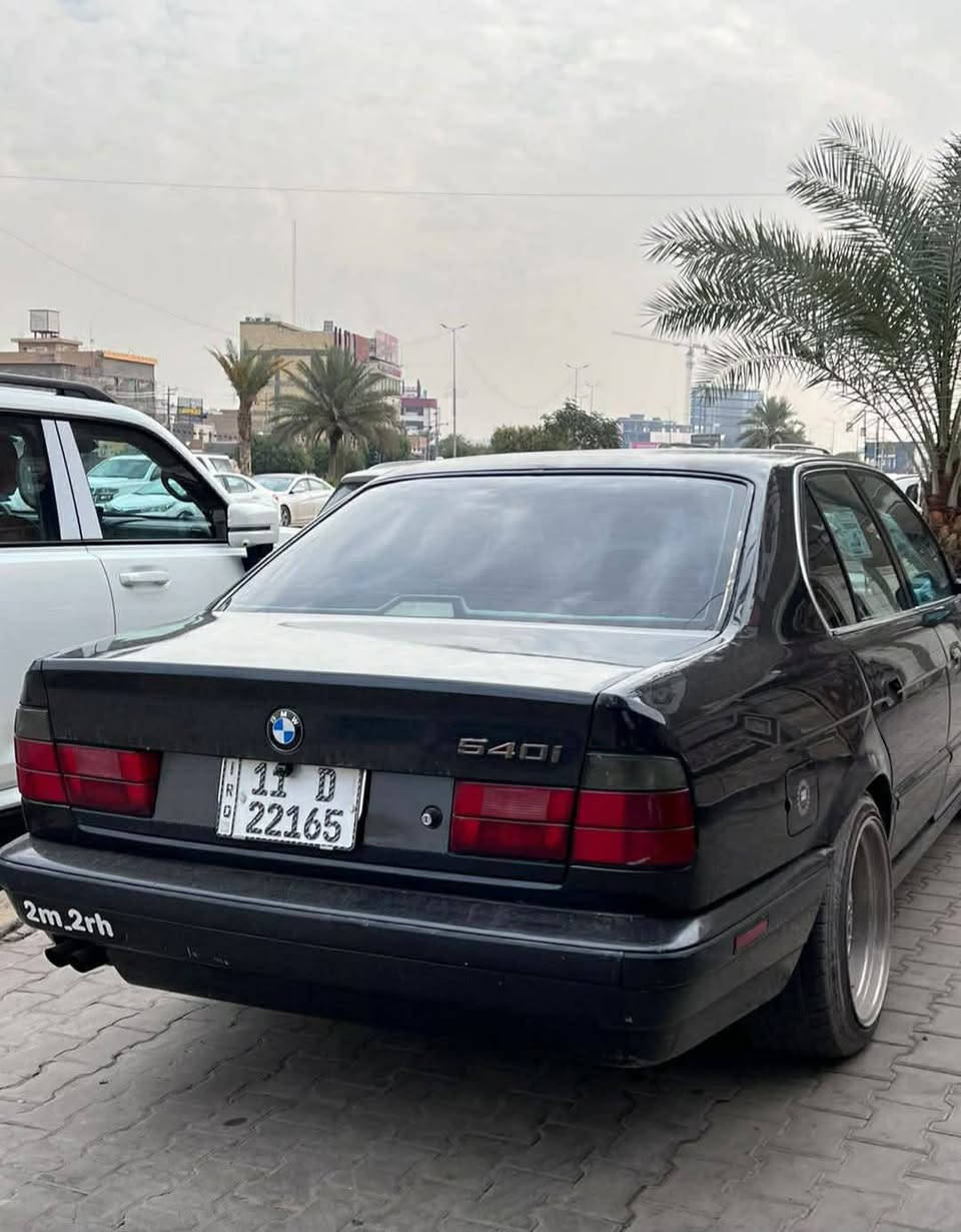 سلام عليكم  BMW للبيع فقط ✅
سياره حلوه ونضيفه ✅
مواصفاته✅
كشنات جلد بيجي✅
مكينه وكير بلادي ✅
تبريد ثلج✅
حداديه زينه✅
ويل رياضي +تخم تاير جديد✅
سياره حلوه مالت جناي ✅
رقمهه بغداد انكليزي تحويل ثاني يوم ✅
السعر 65وبيها مجال قليل ✅
الاستفسار ***********
