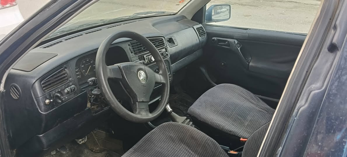 ڤۆڵکس وایگن ڤینتۆ
1993
گێڕ ومەکینە بێ عەیب چوار تایە وپاتری لۆک
ڕەقەم بەغدا سەنەوی وئەوەلیات
نرخەکەی 14 گەڵا ومعامەلە
***********
