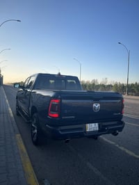 رام لارامي سبورت موديل 2023 مكينه هيمي ايتورك 5700 فول ما عدا البانورا...