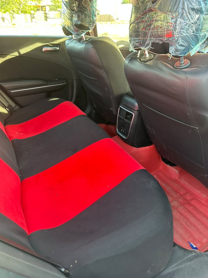 السلام عليكم 

جارجر sxt 2018 

كلين بدون حادث شبر صبغ يم البانزين 

السياره جديده ونظيفه استخدام شخصي

محرك 6 تو ويل

ماشيه 105

السعر 235 

للاستفسار ***********
