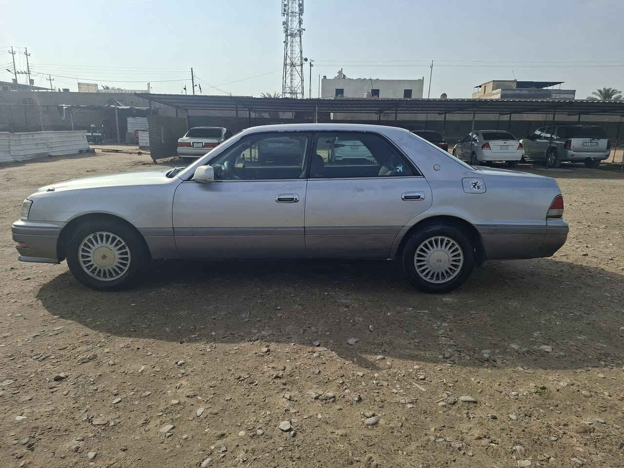 السلام عليكم /راس الثور افلات م 1997 (نقل جثه) مكفوله من الكص بيها طخات بصيطه مكينه بيها تبخير من الكزوز كير حلو حداديه وصط كهربائيات شغاله رقم بصره السعر 55 قابله للمراوس حسب القناعه المكان بصره مركز ***********
