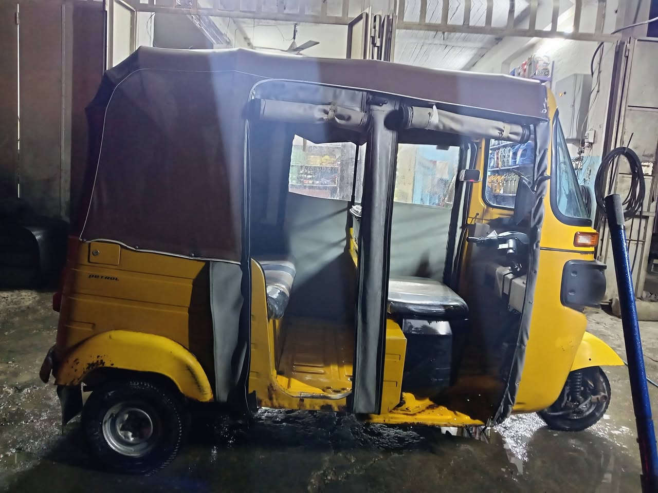 سلام عليكم تكتك للبيع موديل
٢٠/٥
السعر
٧مليون وبيهه مجال 
   رقم الهاتف ***********
