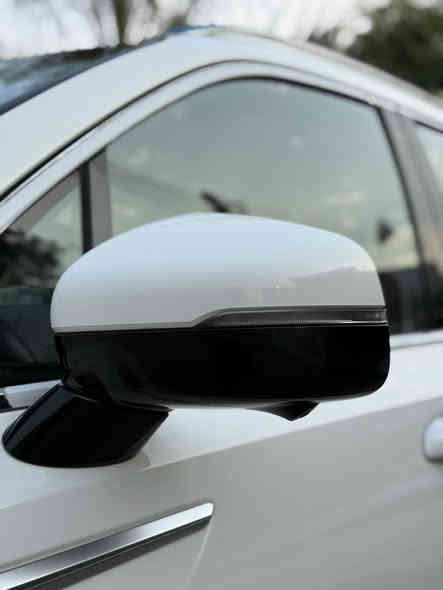 السلام عليكم اخوان سياره من النوادر  السياره vip كشن منفصل كيا سورنتو موديل ٢٠٢٣ خليجي وكالة بحالة الزيرو ماشية ٩ الف 
رقم اربيل بسمي هزه جديده تحويل مباشر تايرات الشركة بيها بعدها بجياست الشركة مكفولة كفالة عامة من صبغ  تبديل  المواصفات فول ١/١ 
بصمة
بانوراما 
كراسي كهرباء وكراسي منفصل vip وكراسي تدفئة وتبريد 
٥ كامرات 
كامرات بالدشبول 
دشبول دجتال ٤ وضعيات قيادة محرك ٣٥٠٠ 
فول تحكمات ستيرن 
حساس امامي خلفي 
شاحن لاسلكي 
شاشة نفكيشن 
سايد بريك دكمة و اوتو هولد 
تبريد لمس 
كشنات جلد داخل ابيضّ 
كير ماوس 
انارة داخلية متغيرة
7 راكب 
4 قطع تبريد 
كشنات تددفه تبريد
جرس بل 120 

بعد بيها مواصفات هواي مذاكرهن 

السعر (315)

مكاني بغداد الكرخ 
بيع او مراوس 

***********
