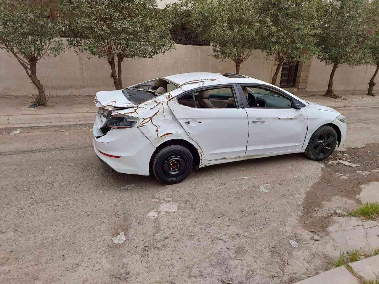 الانتره للبيع موديل 18 رقم ذي قار انكليزي سياره شغاله وتمشي ابيع ع حادثه السعر 65 الاستفسار ع *********** مكان بغداد مشتل
