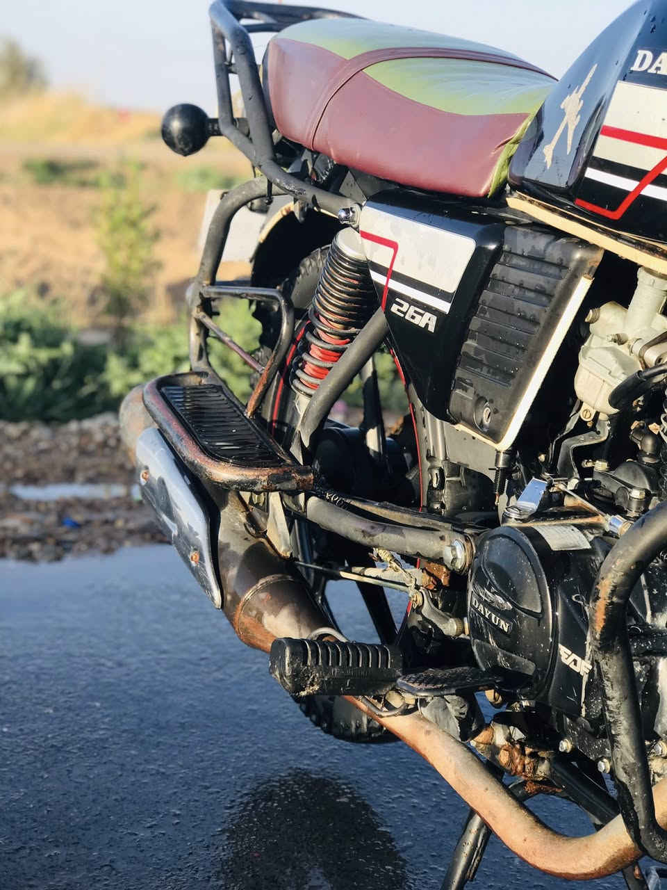 السلام عليكم دايوان موديل 2021دراجه نضيفه خير من الله. مكينه مكفوله ما مفتوحه المراوس فقط هم. بدايوان اراوس 
الستفسار عل رقم. ‭0773 105 9629‬
