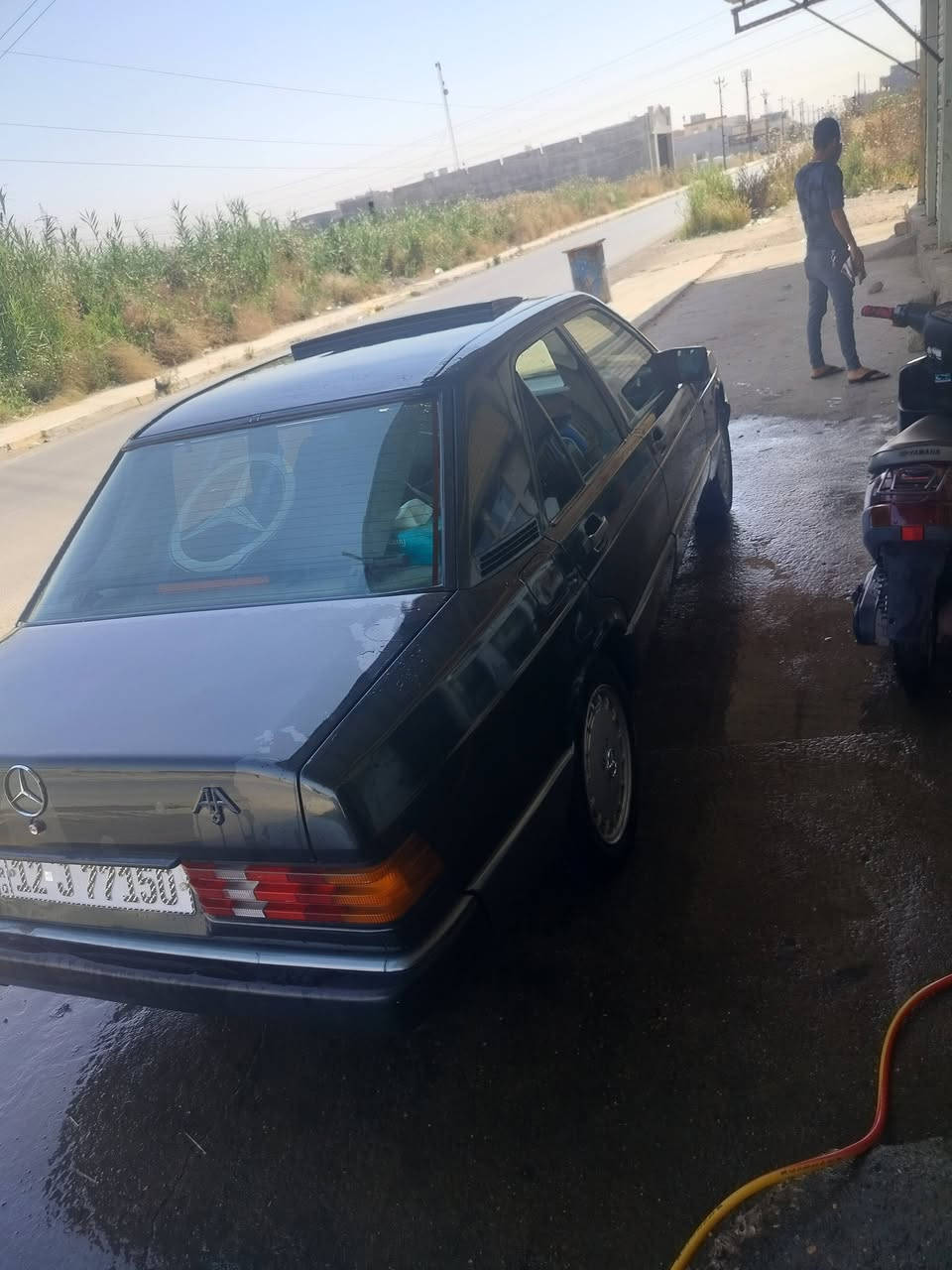 السلام عليكم 
مرسيدس 190 موديل 1991 وارد ياباني نفخ محرك بلادي اربعه عنكبوت بور ريمون تبريد كامل بس يعوزها كمبريسر تواصل عن طريق الرقم فقط 👇
***********
