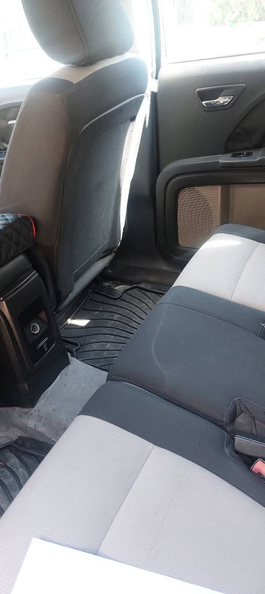 دوج جورني ٢٠٠٩ محرك ٣٥٠٠ رقم بغداد انكليزي فقط صبغ قطعتين بدون تبديل  تبريد شغال السعر ٩٠ وبي مجال بسيط ***********
