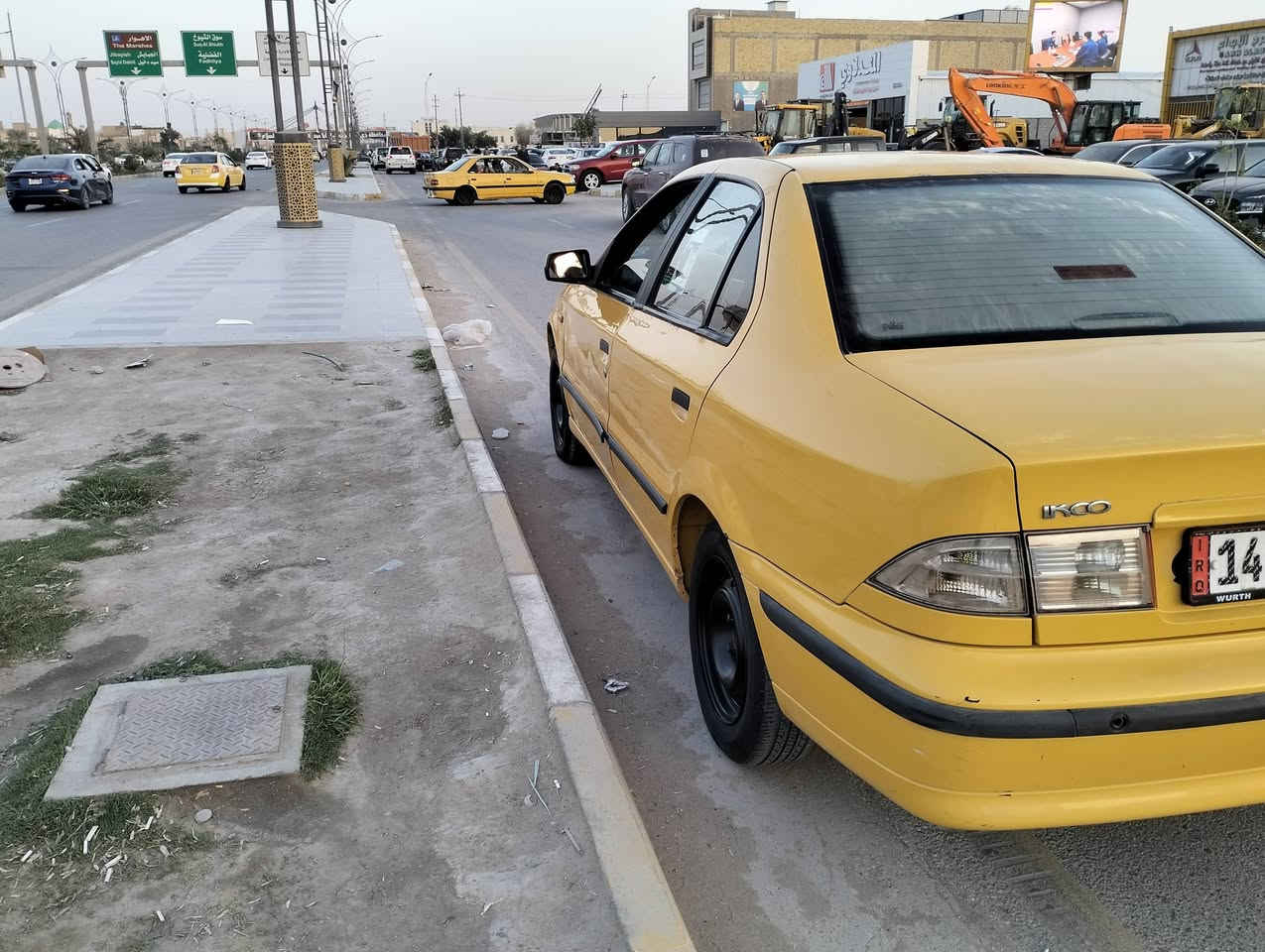 السلام عليكم
سمند موديل 17 
جاهزه من كلشي 
حداديه جديده
تخم تايرات 
مكينه جديده
تبريد تدفئه
مكانه ناصريه مركز مدينه 
للاستفسار اكثر اتصال ع الرقم 
***********
