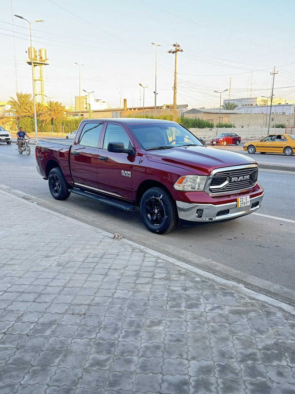 اسلام عليكم
دوح رام موديل 21
رقم اربيل
بدي قصير باب طويل
محرك 6 سلندر
فور ويل
ضرر بنيد بي تكحيل بالنص
ماشيه45 كيلو
مكان بصره 
سعر270 وبيها مجال
***********
